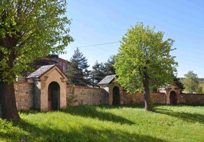 Starý hřbitov Třemešná, Omnium, 2017