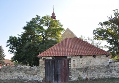 Břvany u kostela, Omnium, 2020