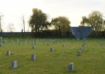 Terezín židovský hřbitov, Omnium, 2020