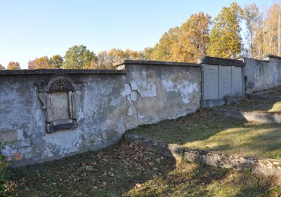 Hřbitov a náhrobky v roce 2021, O.C., 2021