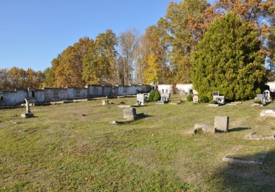 Hřbitov a náhrobky v roce 2021, O.C., 2021