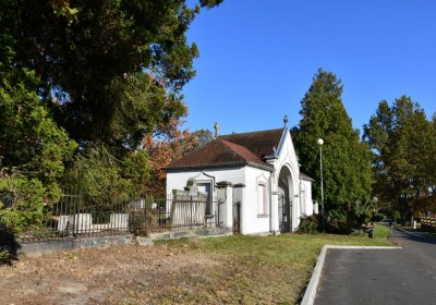 Hřbitov a náhrobky v roce 2021, O.C., 2021