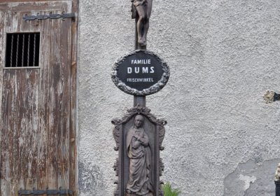 O.N., 2022