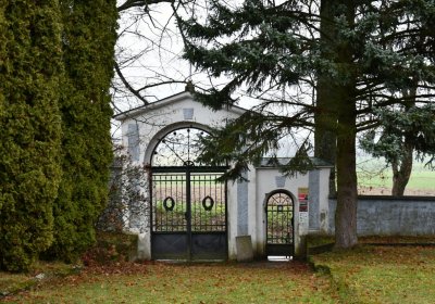 O.N., 2022